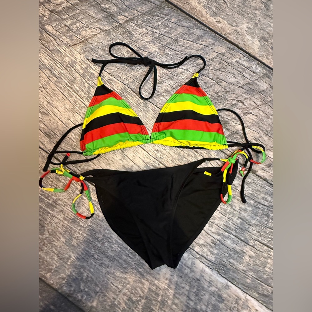 Jamaican colors, Striped bikini, excellent condition, Small